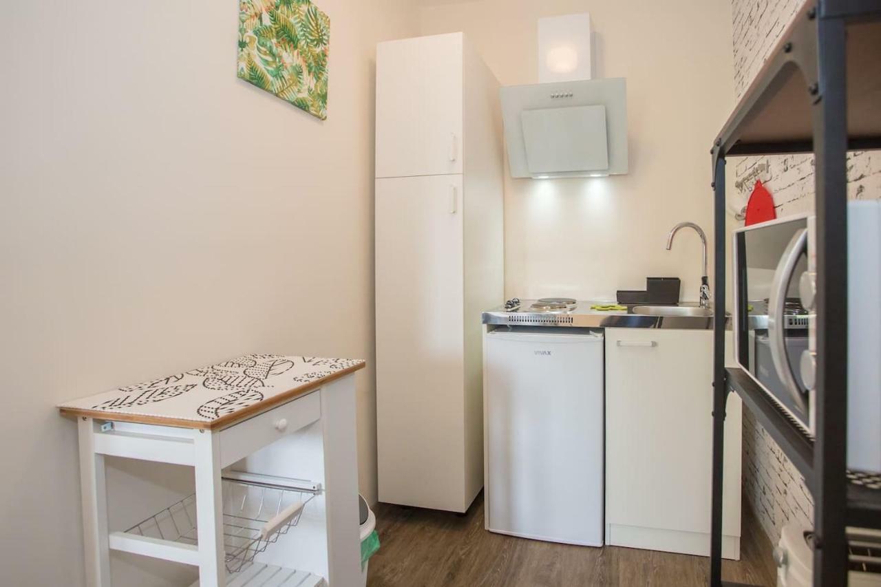 Caprice Studio Apartment Пореч Екстер'єр фото