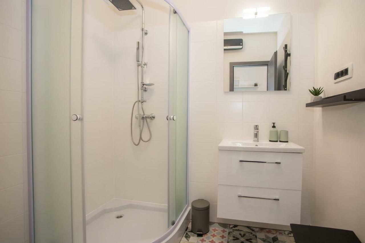 Caprice Studio Apartment Пореч Екстер'єр фото