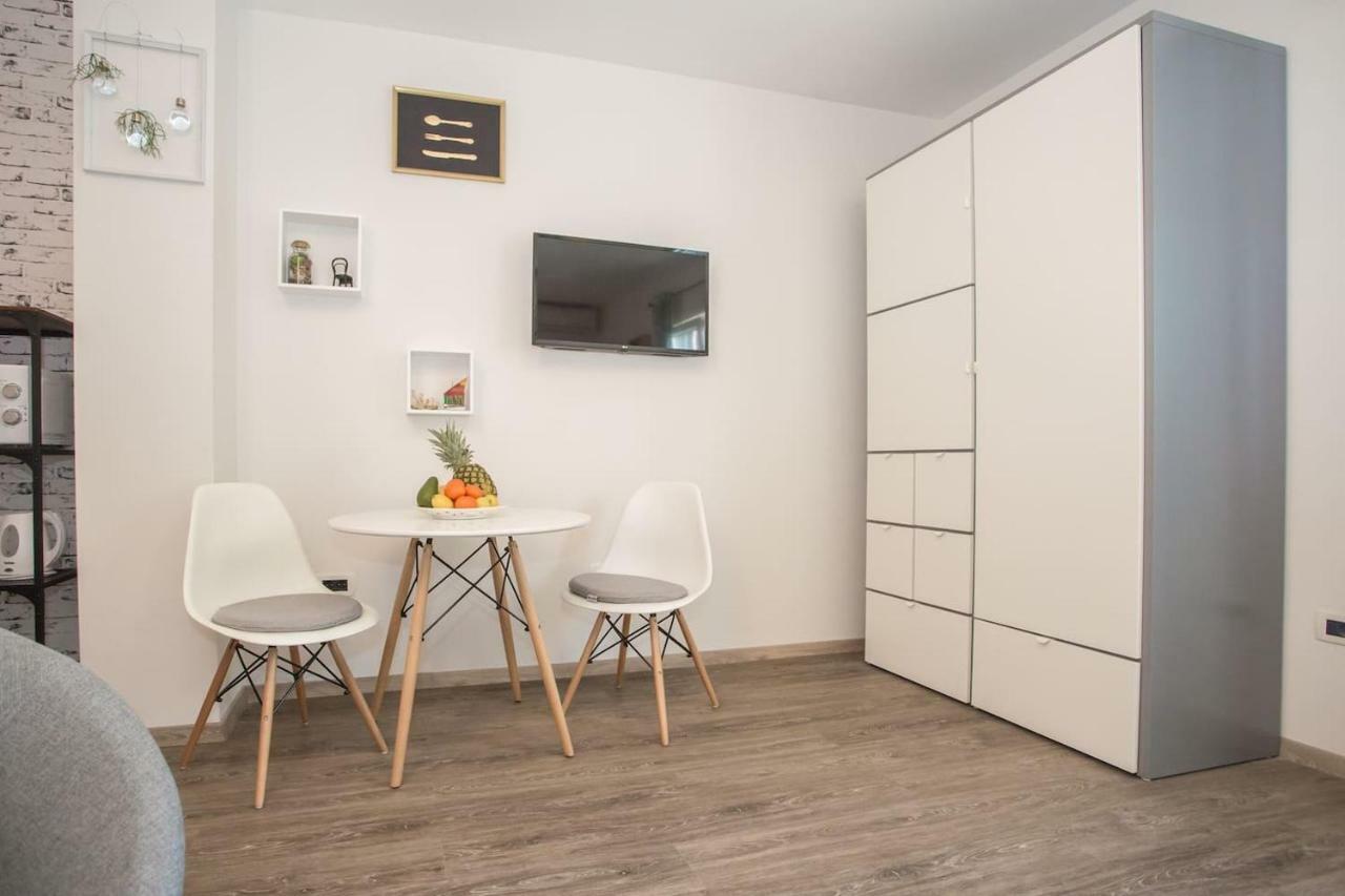 Caprice Studio Apartment Пореч Екстер'єр фото